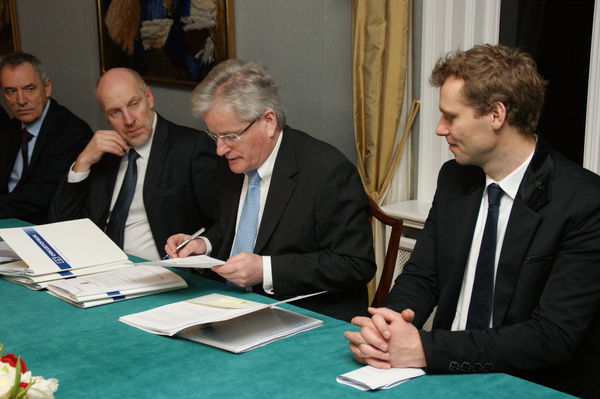 Icelandic oil adventure signing